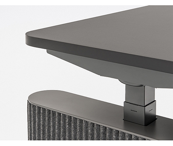 Ogi drive E height-adjustable desk